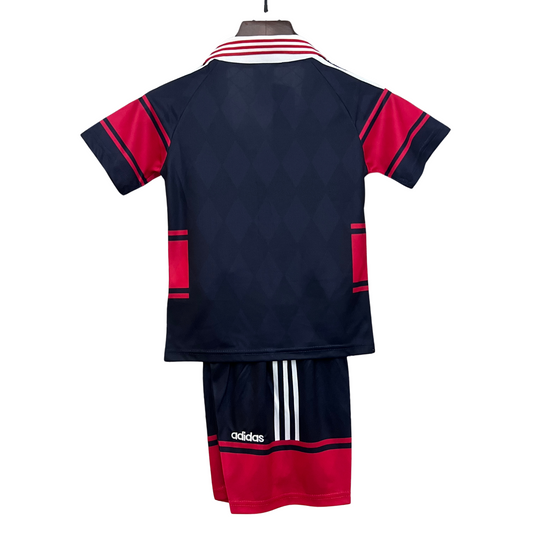 Kit local del Bayern Múnich 97/99 para niños