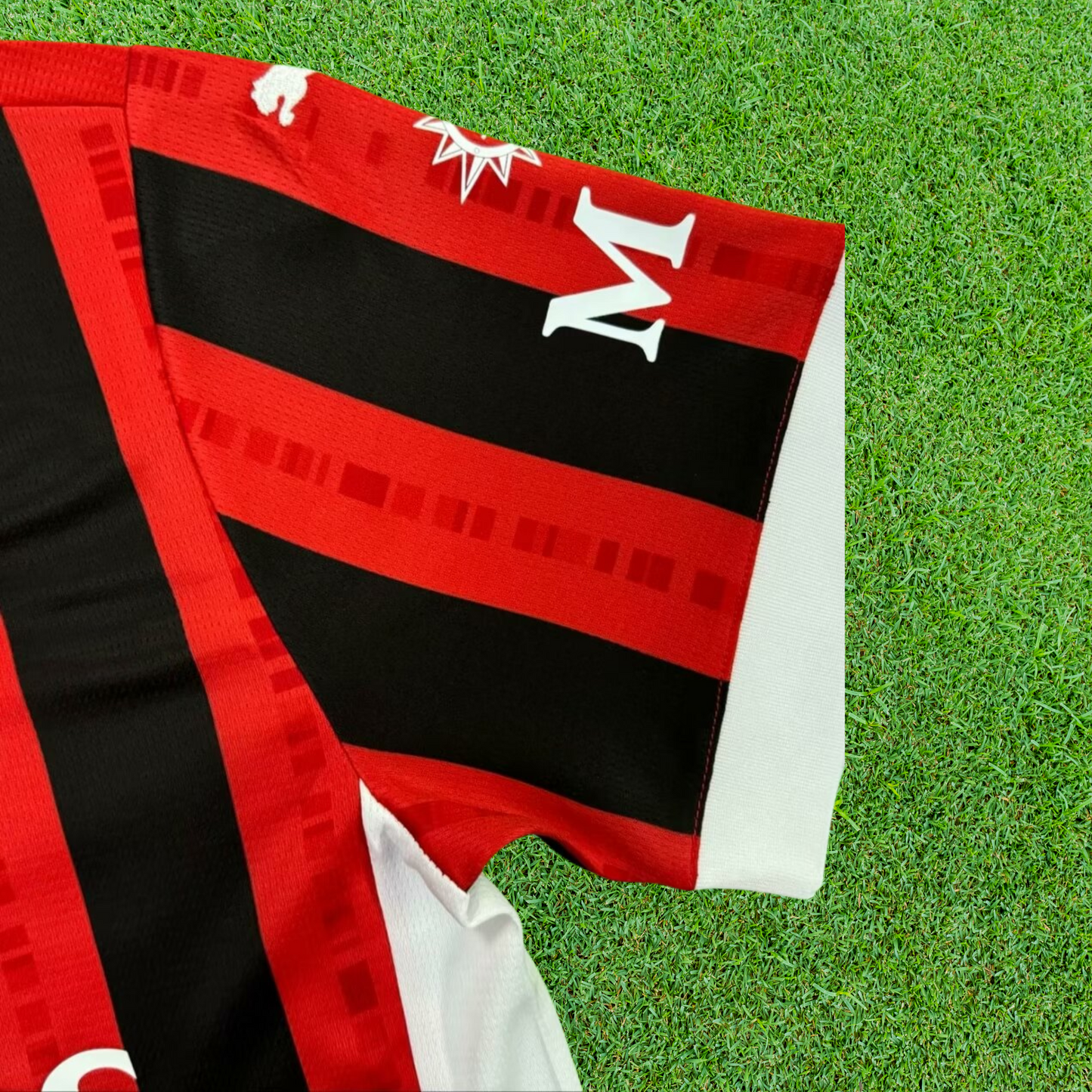 Camiseta local del AC Milan 24/25, versión para aficionados