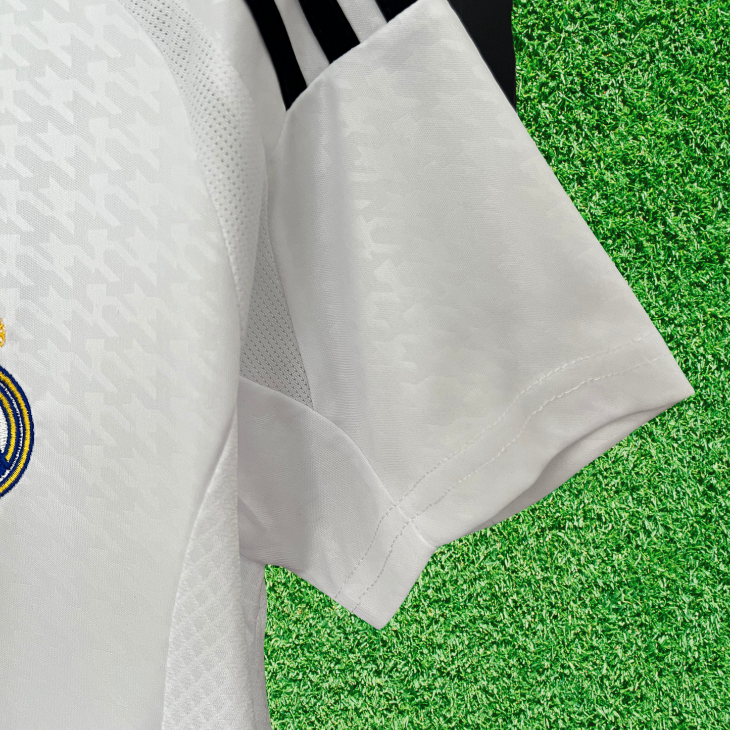 Camiseta local del Real Madrid 24/25, versión para aficionados para mujer