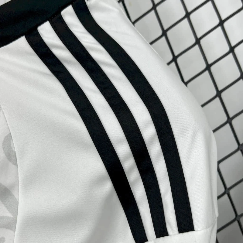 Conjunto infantil Benfica Águia Branca 2025/26 - ¡ÚLTIMAS UNIDADES! 🔥🦅