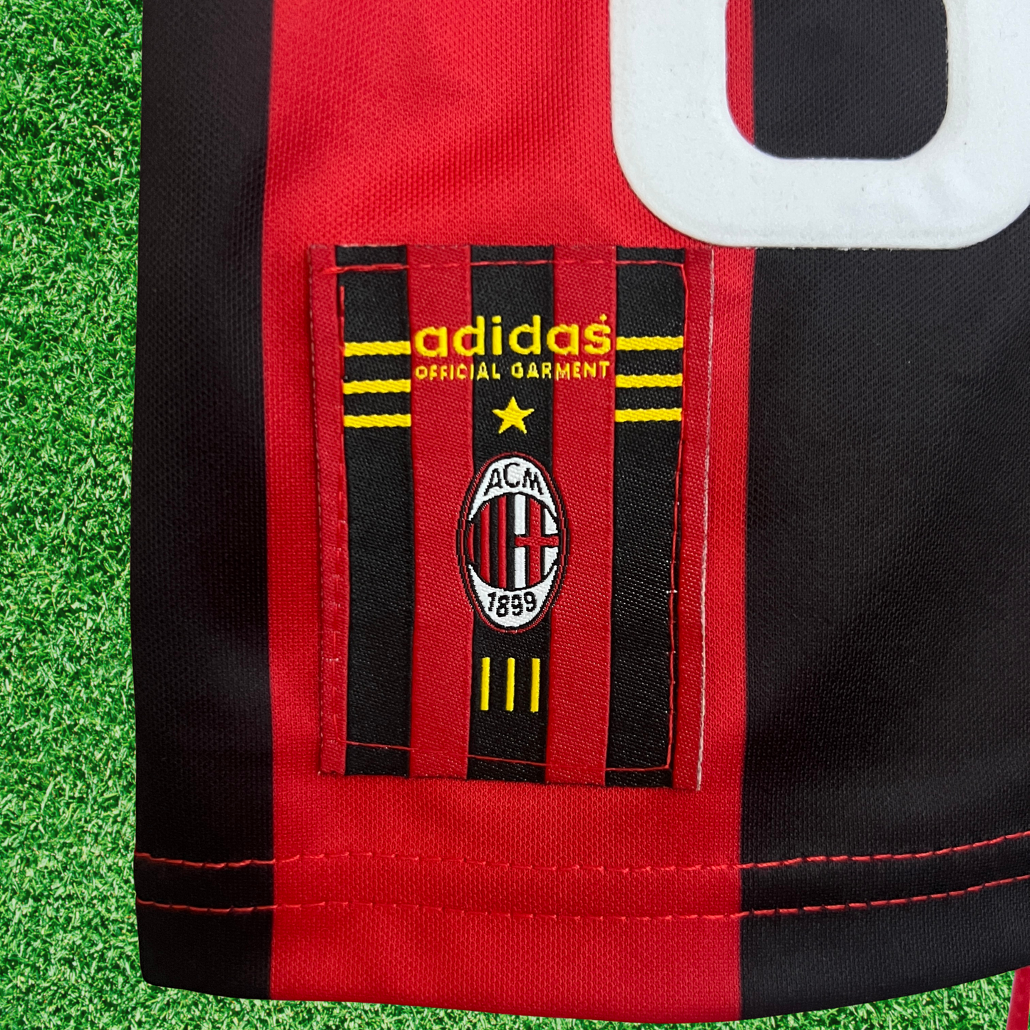 Kit AC Milan I 98/99 Infantil