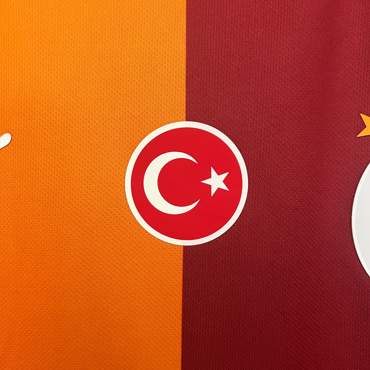 Galatasaray Home Jersey 25/26 Fan Version 