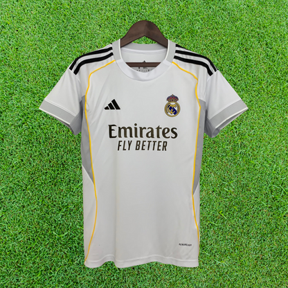 Camiseta local del Real Madrid 25/26, versión para aficionados para mujer 