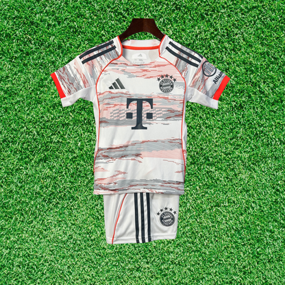 Kit Bayern Munich II 25/26 Infantil