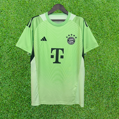 Bayern Munich Goalkeeper Jersey I 25/26 Fan Version