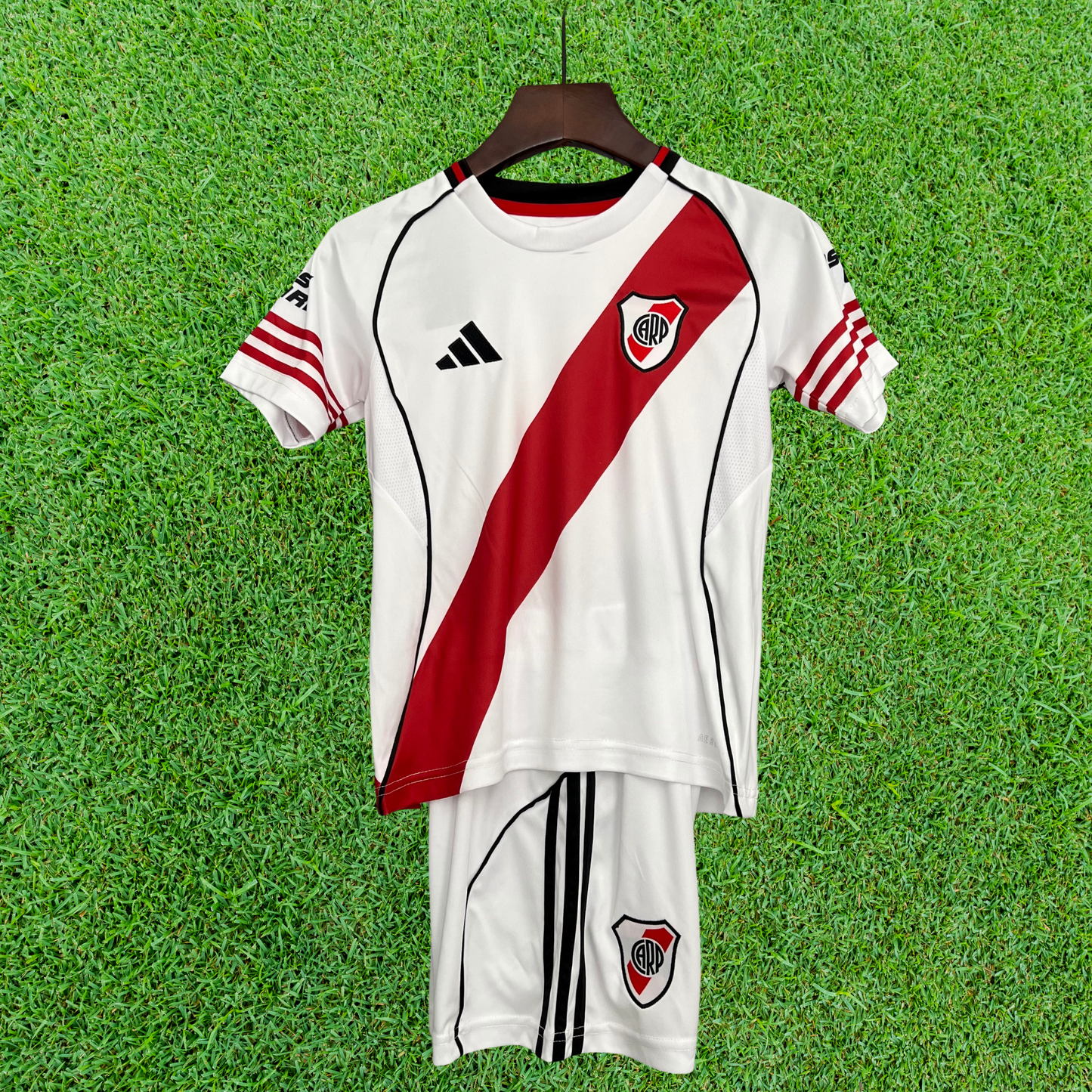 Kit River Plate I 25/26 Infantil