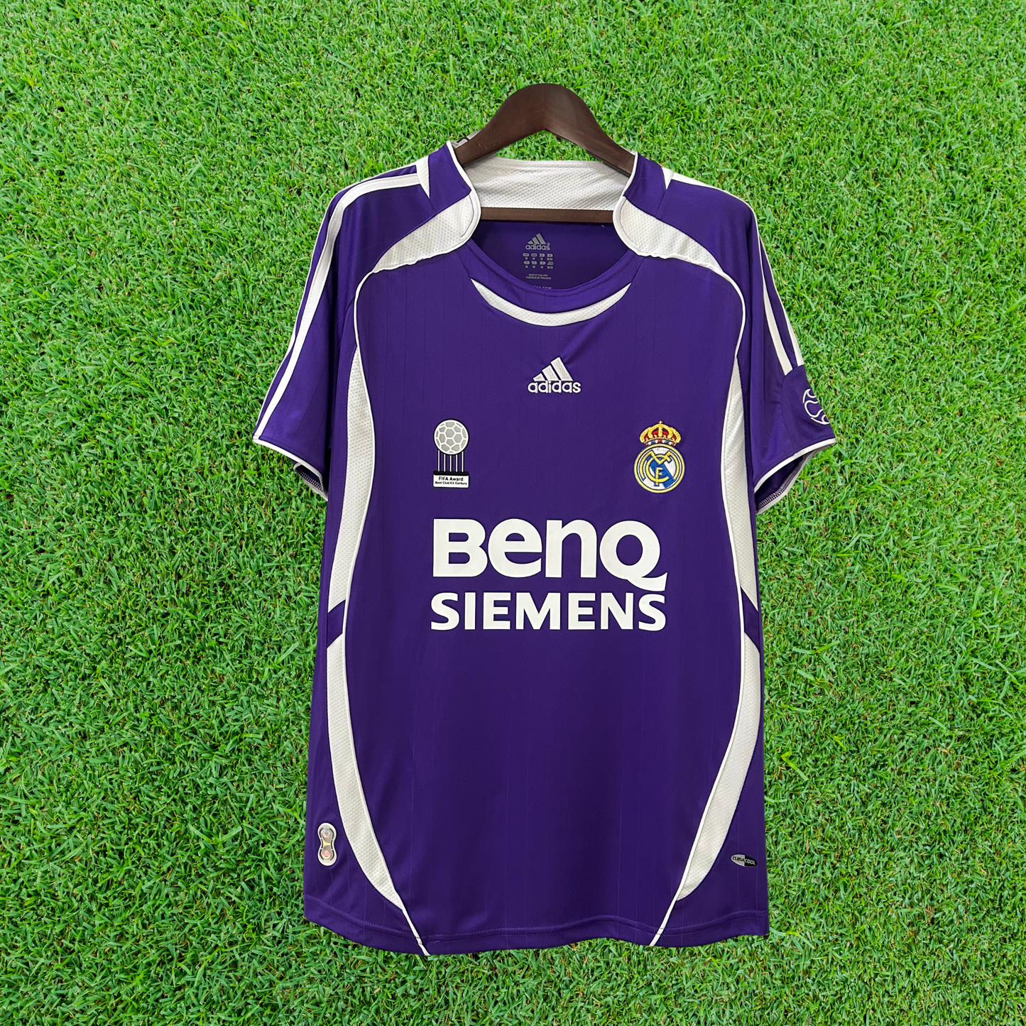 Camiseta retro de la tercera equipación del Real Madrid 06/07 