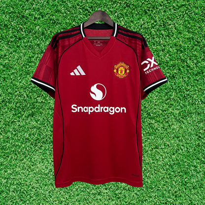Camiseta local del Manchester United 25/26 versión para aficionados 