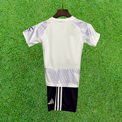 Kit Manchester United II 25/26 Infantil