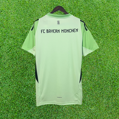 Bayern Munich Goalkeeper Jersey I 25/26 Fan Version