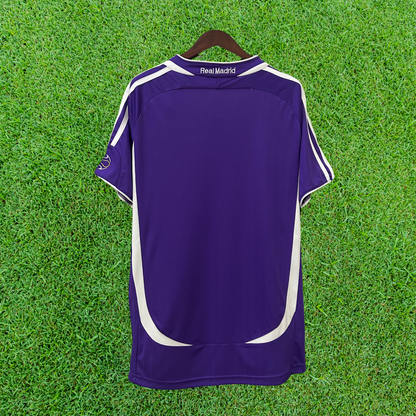 Camiseta retro de la tercera equipación del Real Madrid 06/07 