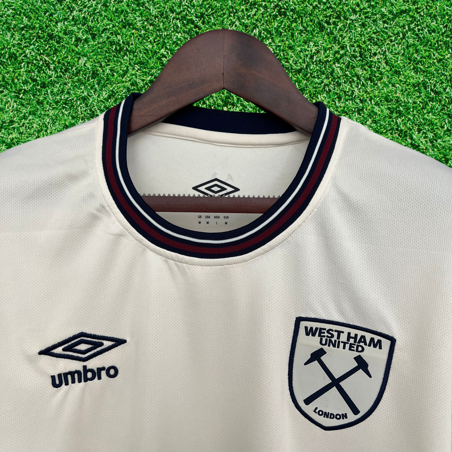 Camiseta de aficionado del West Ham United II 25/26 