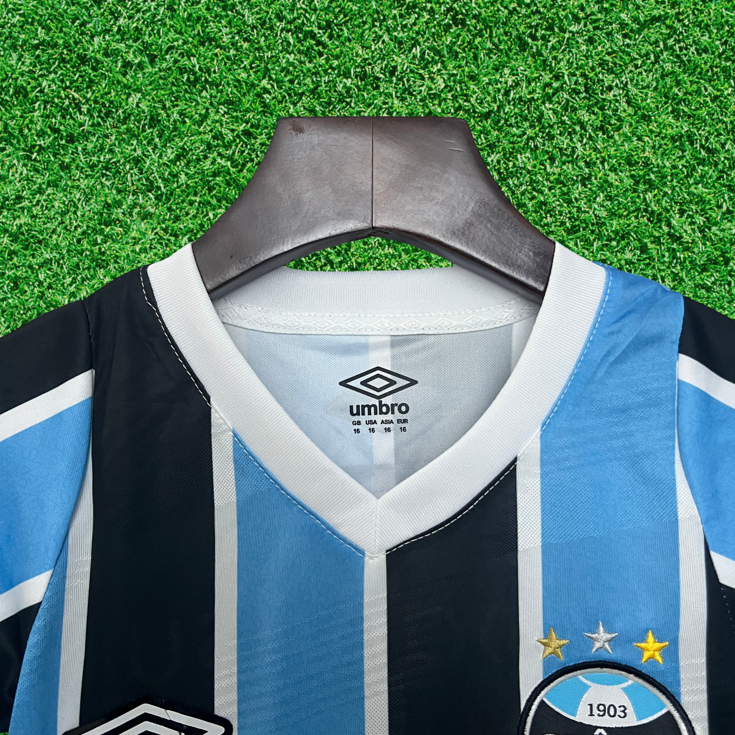 Kit local del Grêmio 24/25 para niños 