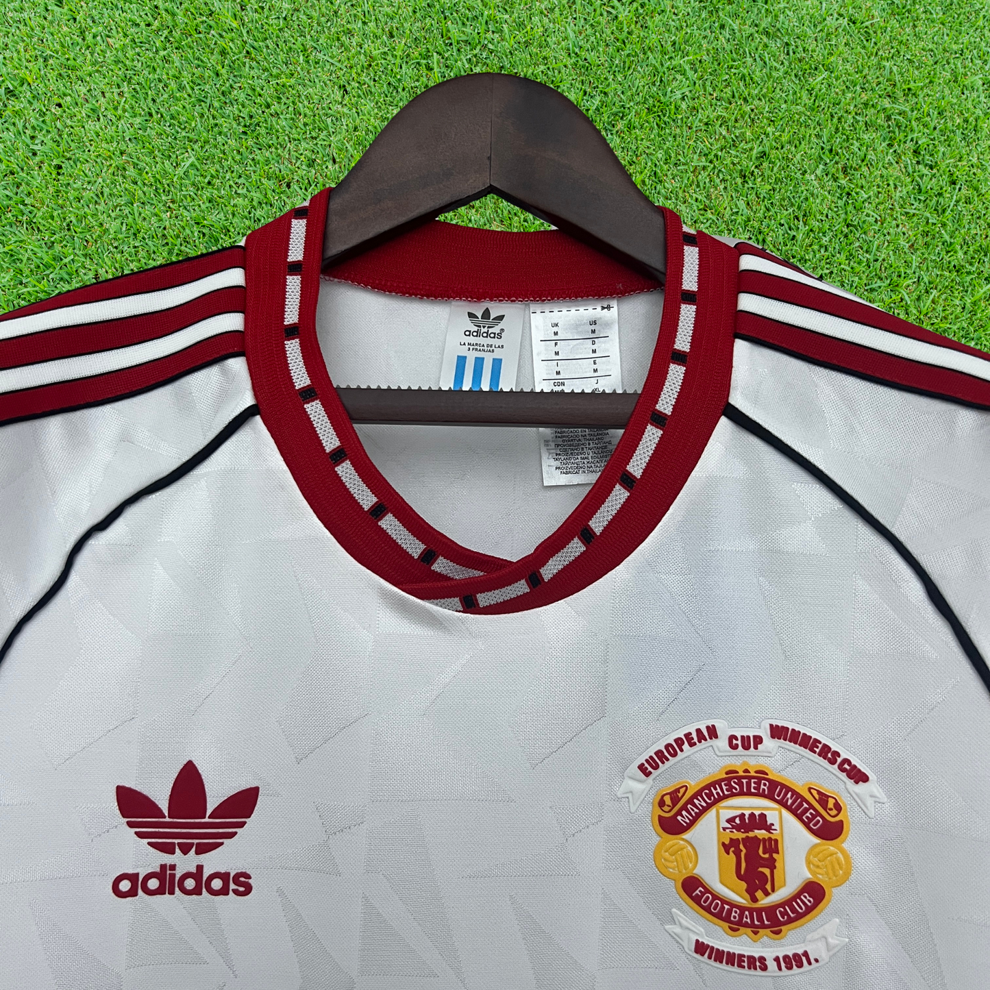 Camiseta retro de visitante del Manchester United 1991 