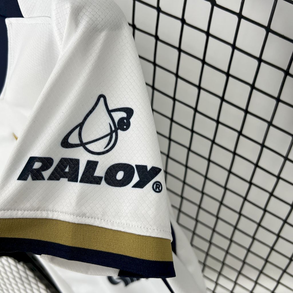 Kit de local para niños Pumas UNAM 2025/26 