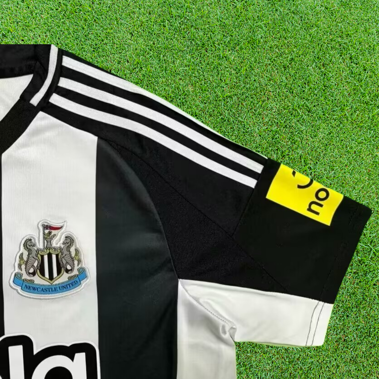 Newcastle United Home Shirt 24/25 Fan Version