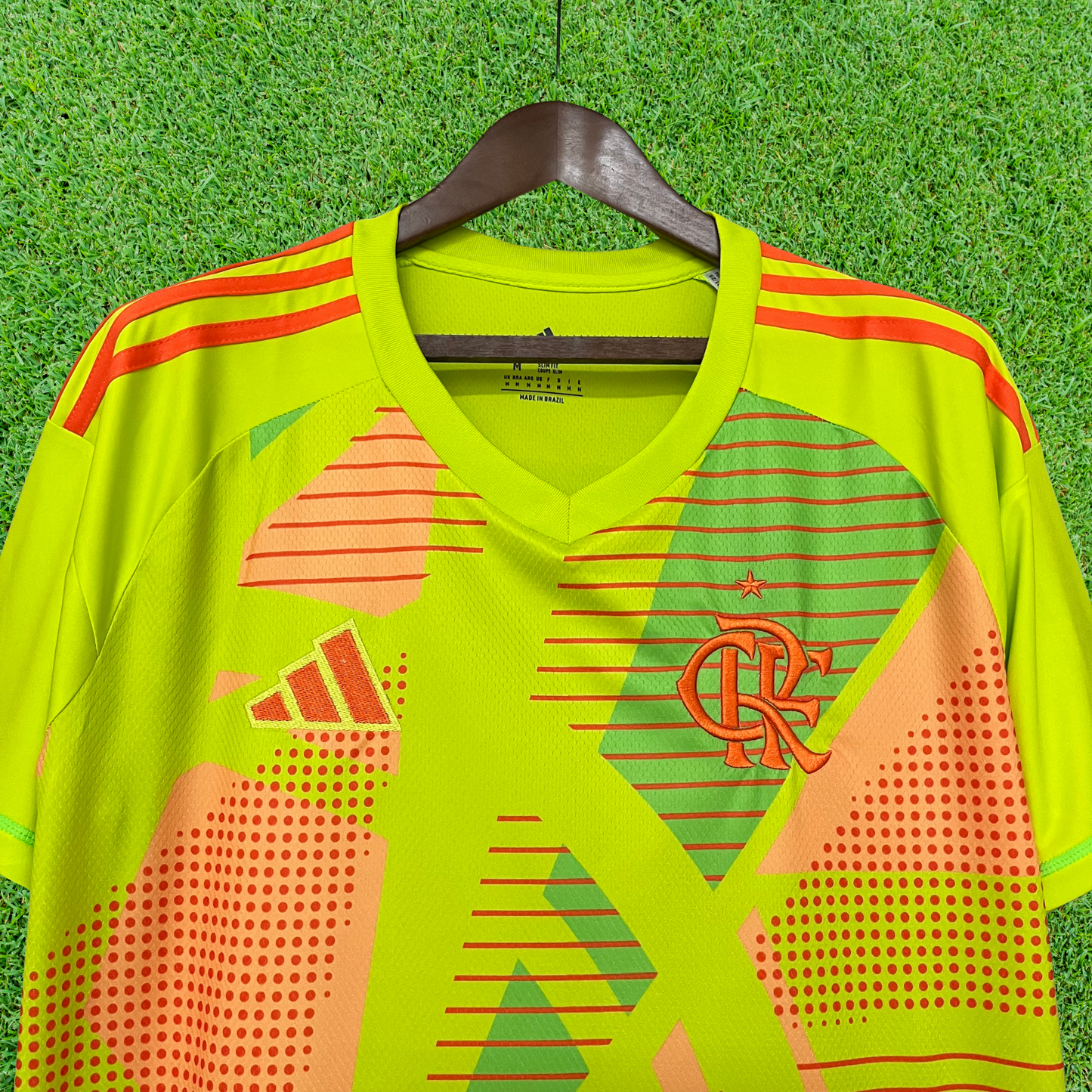 Flamengo Goalkeeper Jersey I 25/26 Fan Version