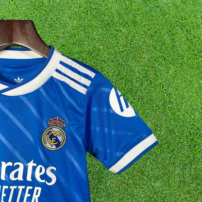 Kit infantil del Real Madrid III 25/26 