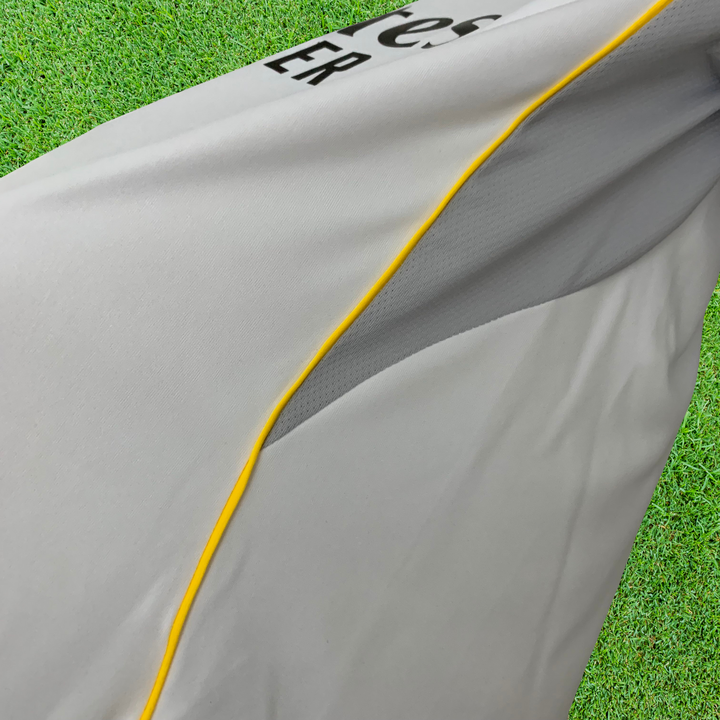 Camiseta local del Real Madrid 25/26, versión para aficionados para mujer 