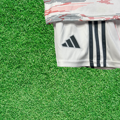 Kit Bayern Munich II 25/26 Infantil