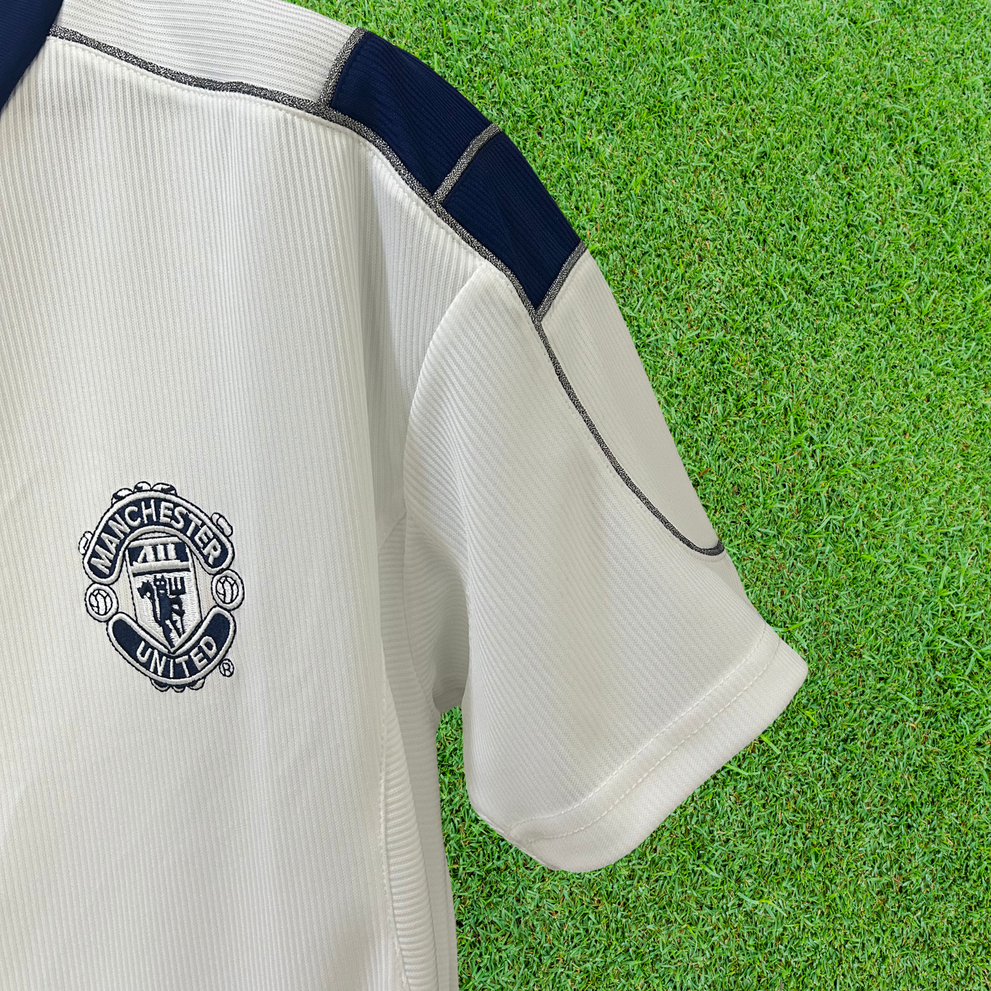 Camiseta de visitante del Manchester United 00/01 Retro 