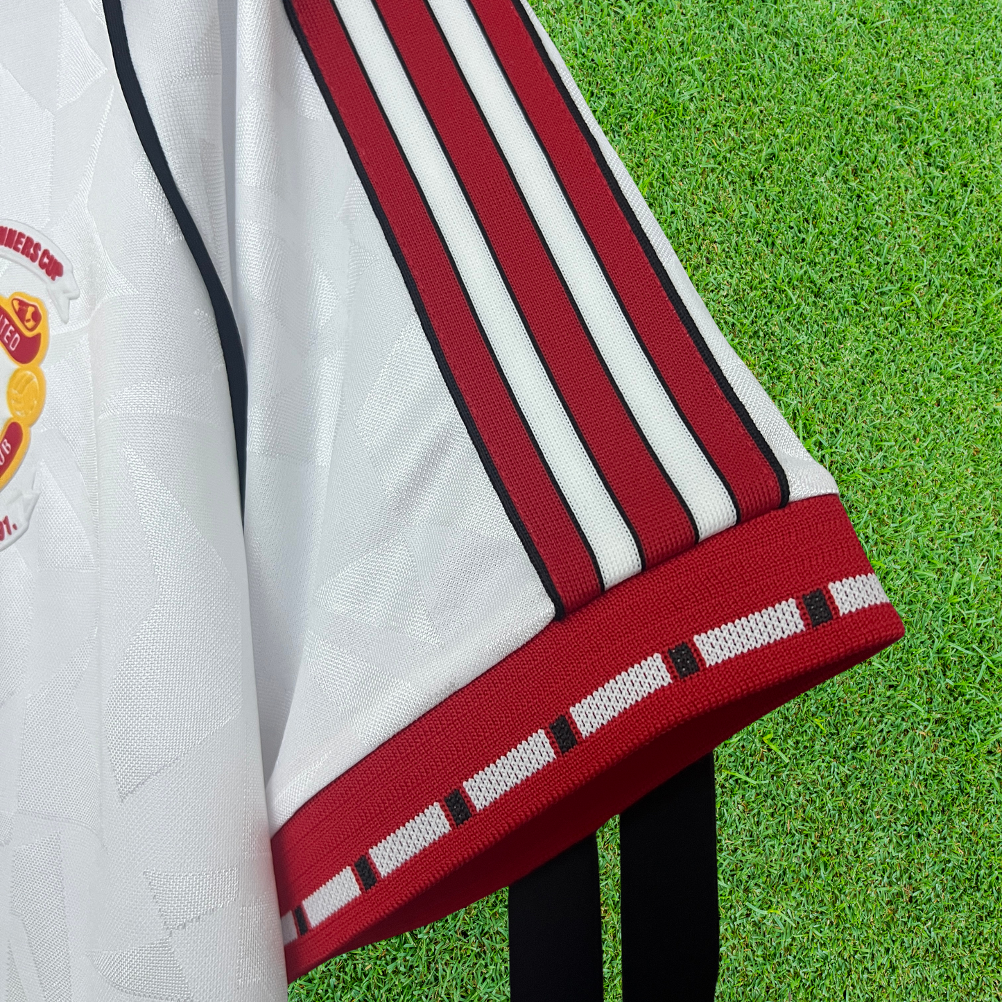 Camiseta retro de visitante del Manchester United 1991 