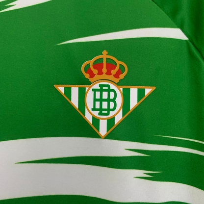 Camiseta especial de aficionado Naruto 25/26 del Real Betis 