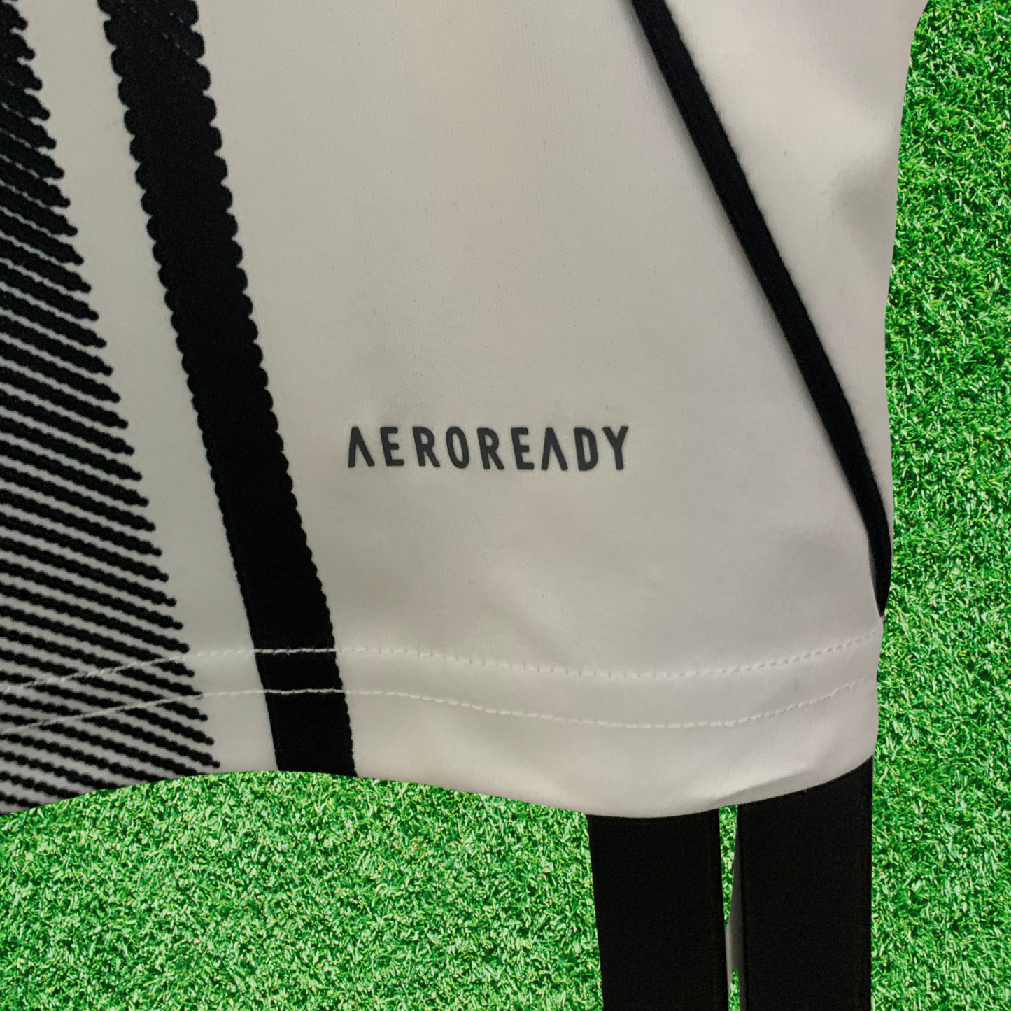 Juventus Home Jersey 25/26 Fan Version