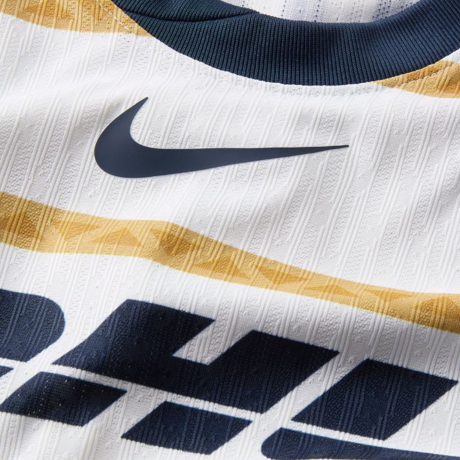 Camiseta de jugador auténtica de local de Pumas 2024/25 - Corte ajustado 