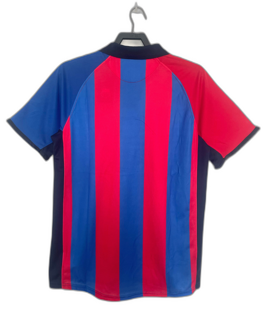 Camiseta local del Barcelona 01/02 - Versión retro
