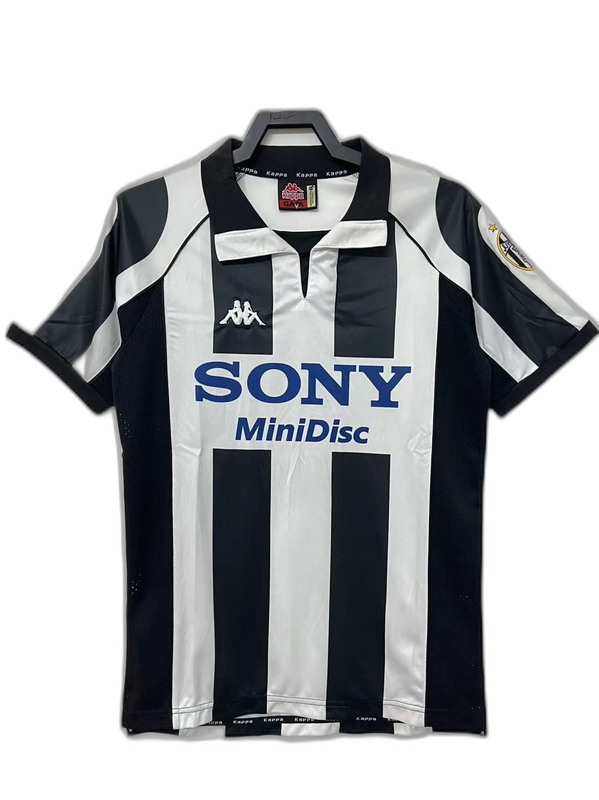 Camiseta local de la Juventus 97/98 - Versión retro