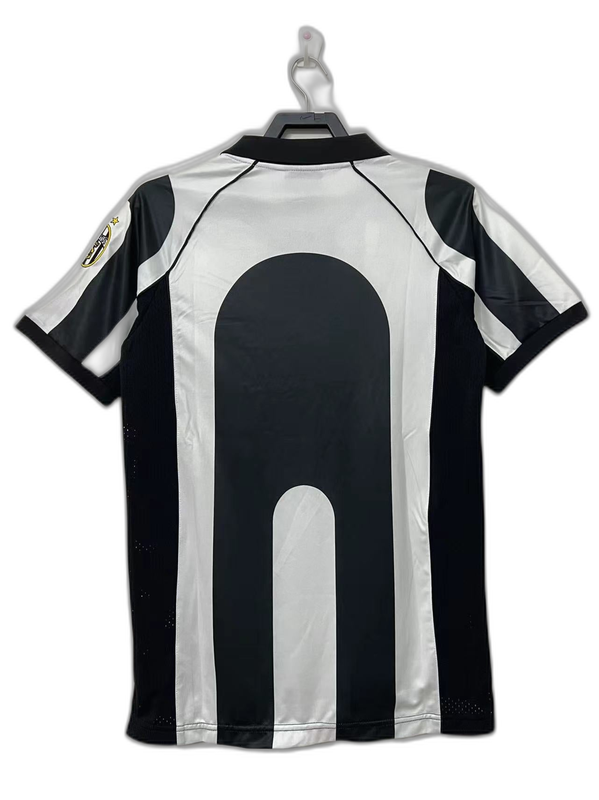 Camiseta local de la Juventus 97/98 - Versión retro