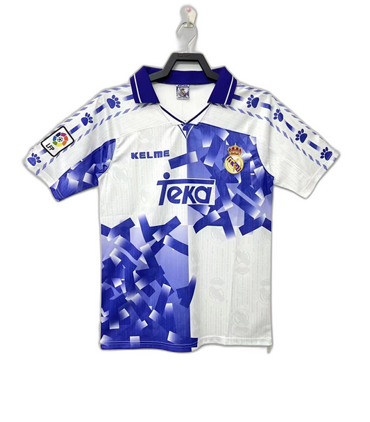 Camiseta de la tercera equipación del Real Madrid 96/97 - Versión retro